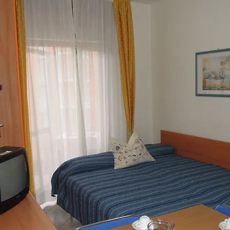 דירה Sea-front In An Excellent Position